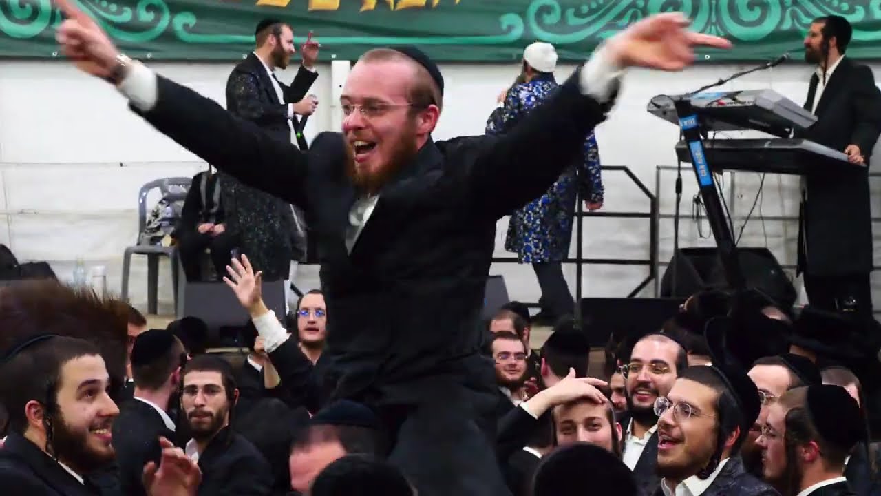 ליפא שמלצר יואלי דוידביץ שרים בישיבת 