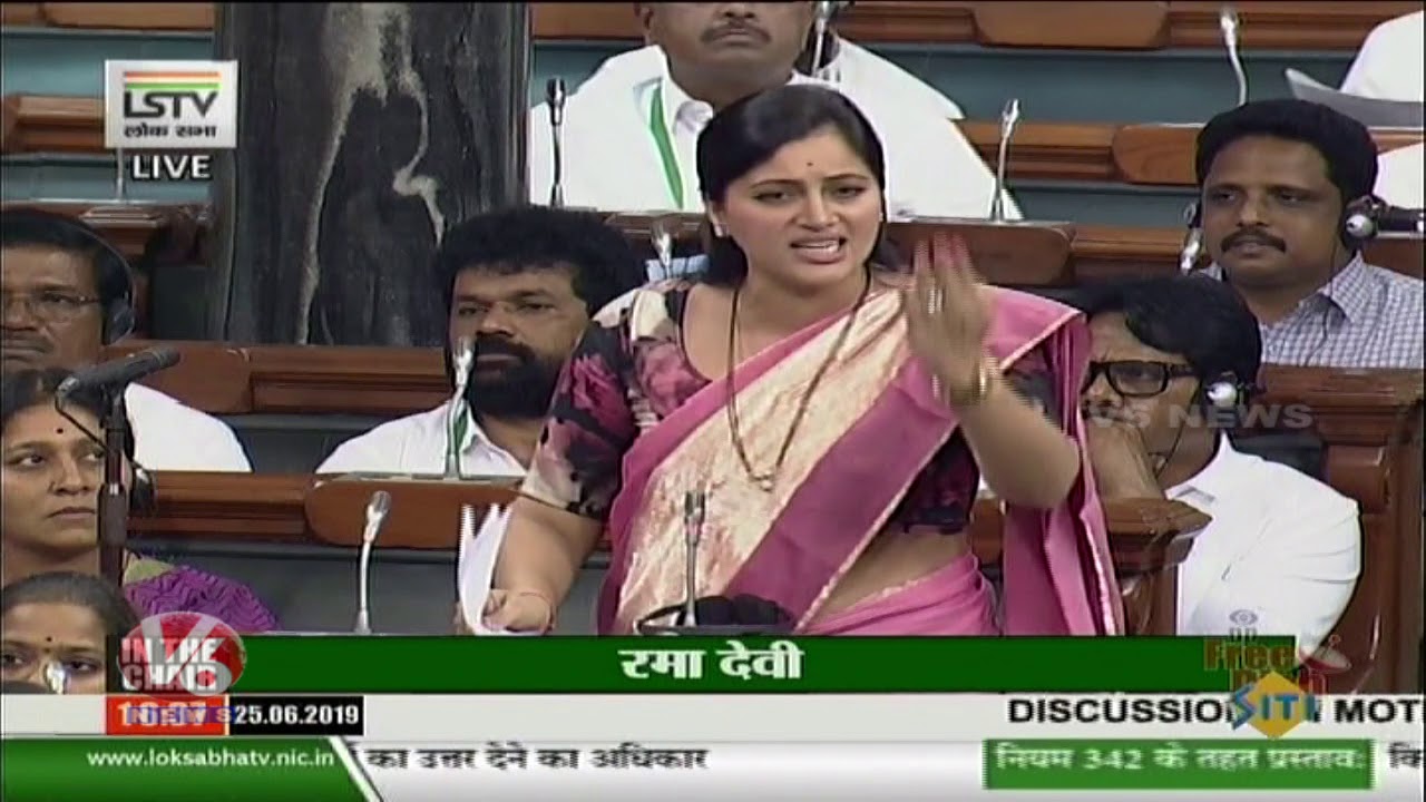 MP Navneet Kaur Wonderful Speech In Lok Sabha 2019 | V6 News