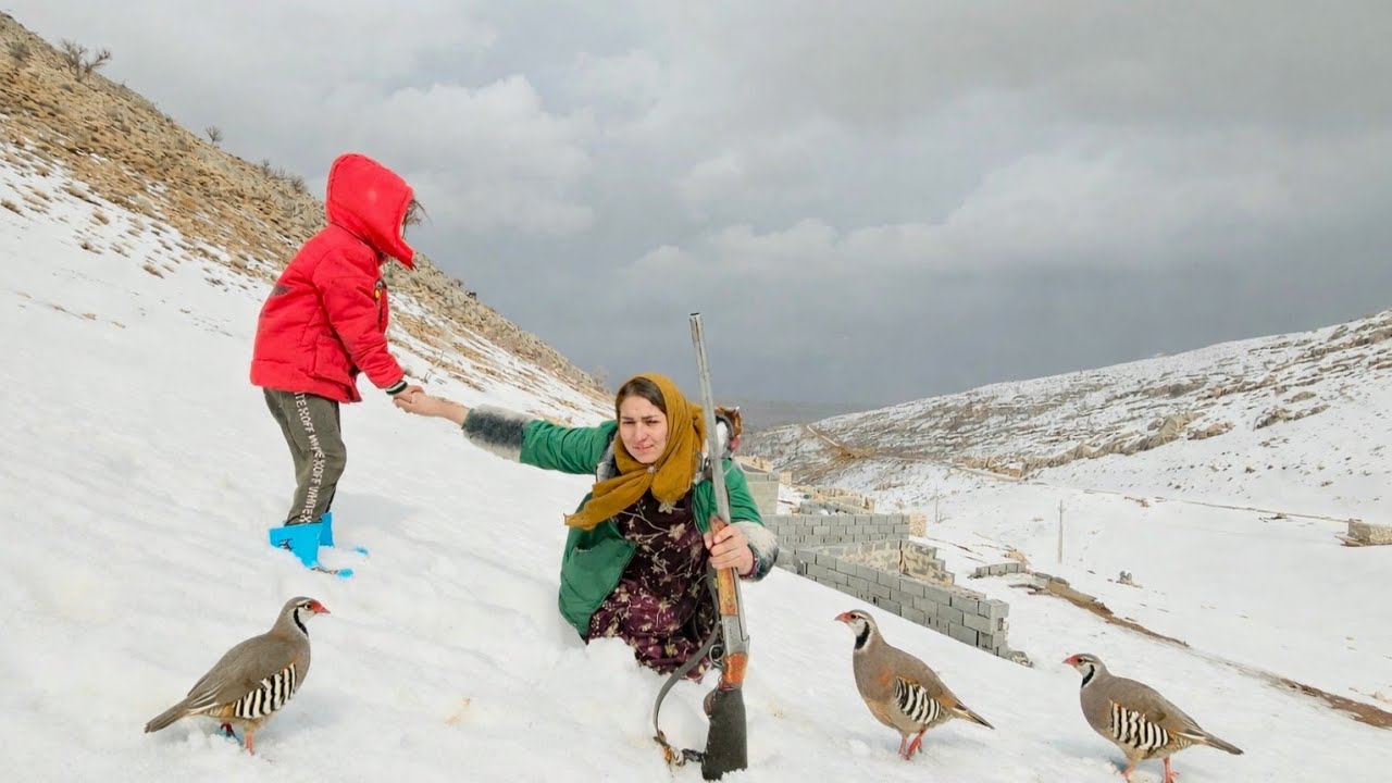 A documentary about the life of the nomadic family of Akram and Hassan