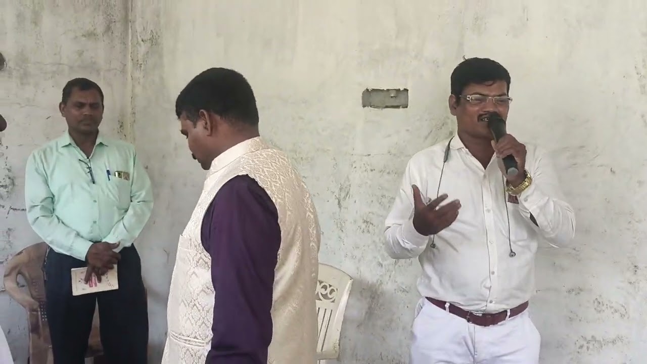 இயேசுவின் நாமத்திற்குள் ஓடி நீதிமான் சுகமாய் இருப்பான்