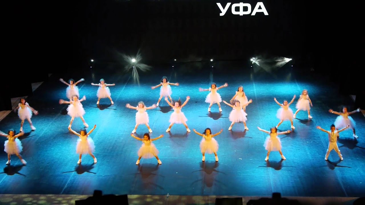 TODES UFA ТЦ. Декабрь 2015. Снежинки