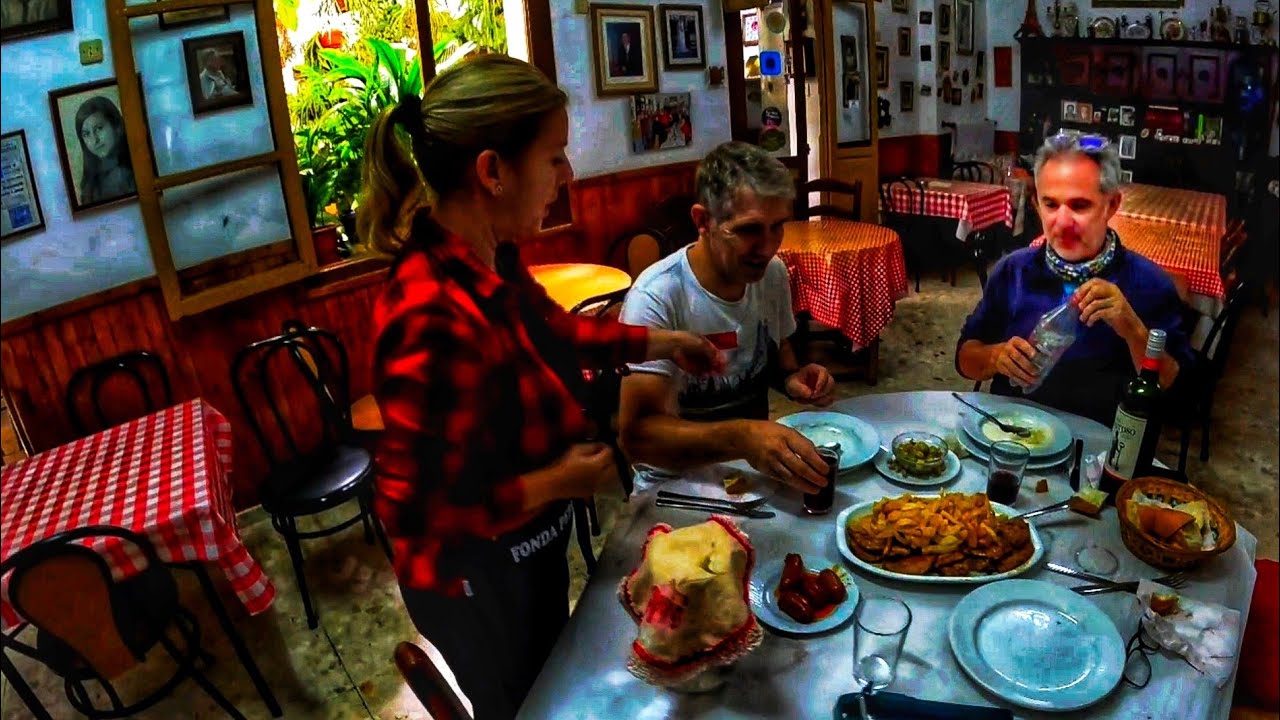 Casa Pepa ( Carratraca ) la mejor comida casera dentro de una casa.
