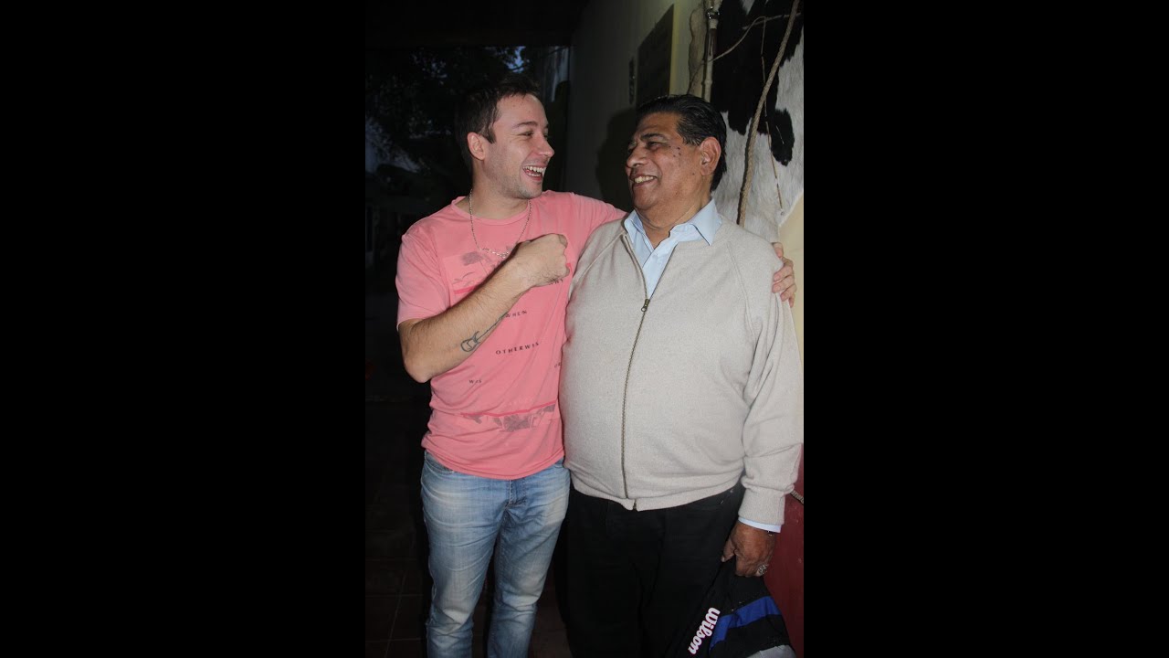 GUITARREANDO CON DON ONOFRE PAZ.