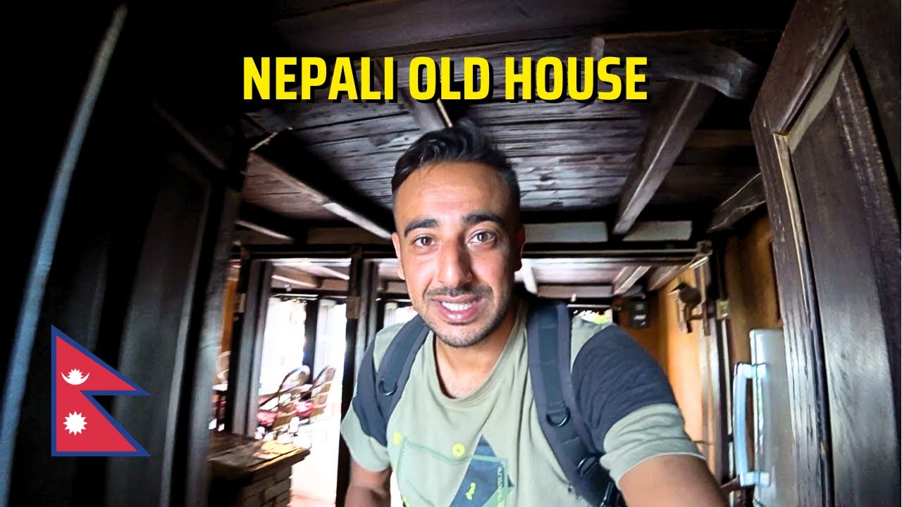 150 Years Old House Tour in Bandipur Nepal 🇳🇵