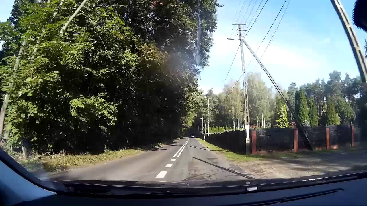 Grotniki - widok z auta i przejazd przez miejscowość(plus cmentarz Krzysztof Krawczyk)
