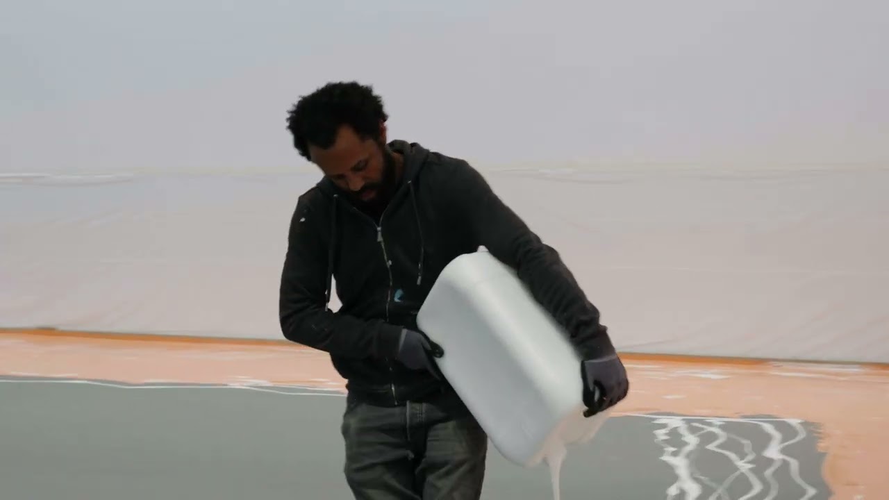 Carlos Bunga. The making of Habitar el color [Inhabiting Color]. Bombas Gens, 2023