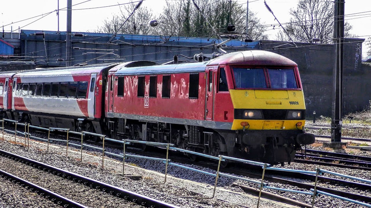 Beautiful Day at Peterborough Station | 20/04/2019