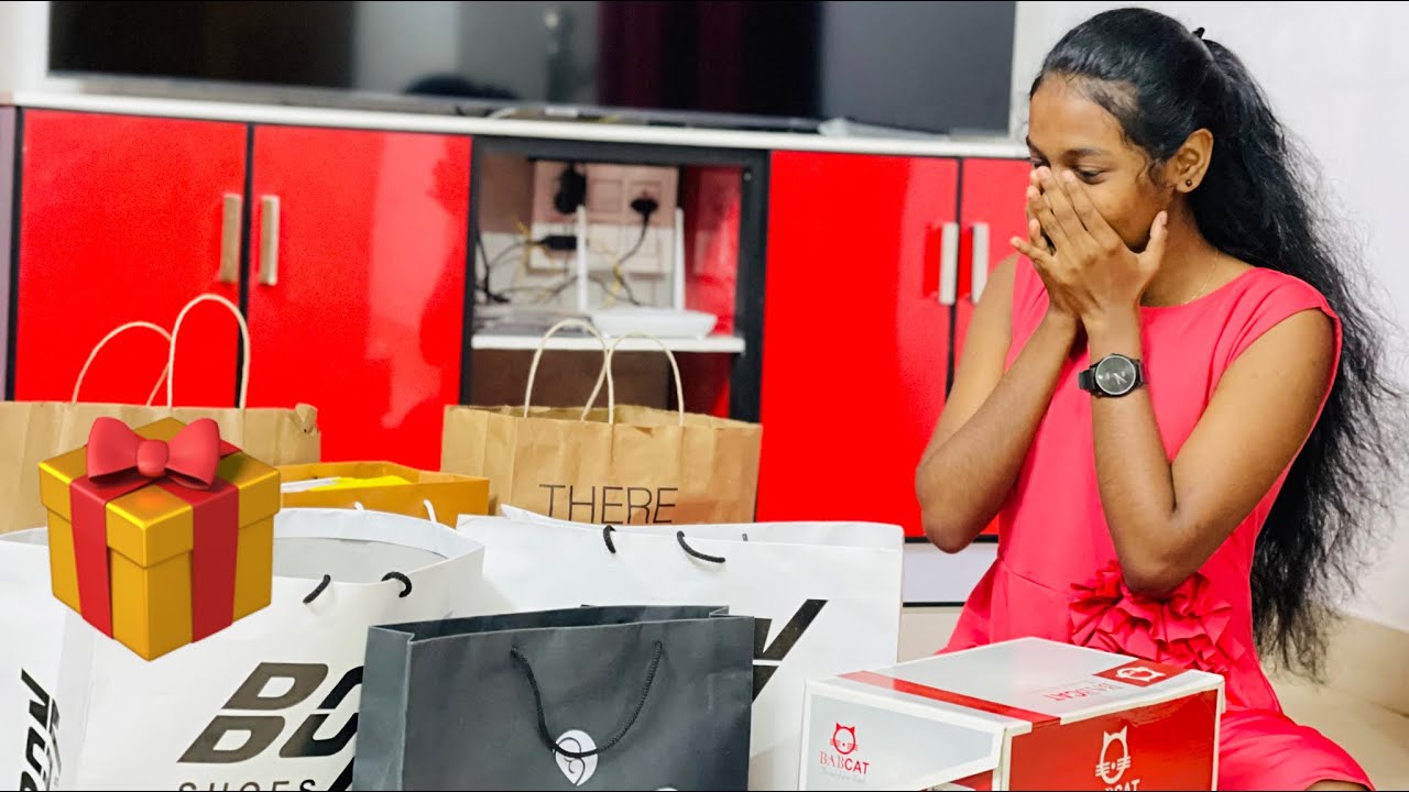 വാവക്കുട്ടിടെ Birthday Gifts കണ്ടാലോ🥺🎁16th Birthday Gifts😍Vlog/303