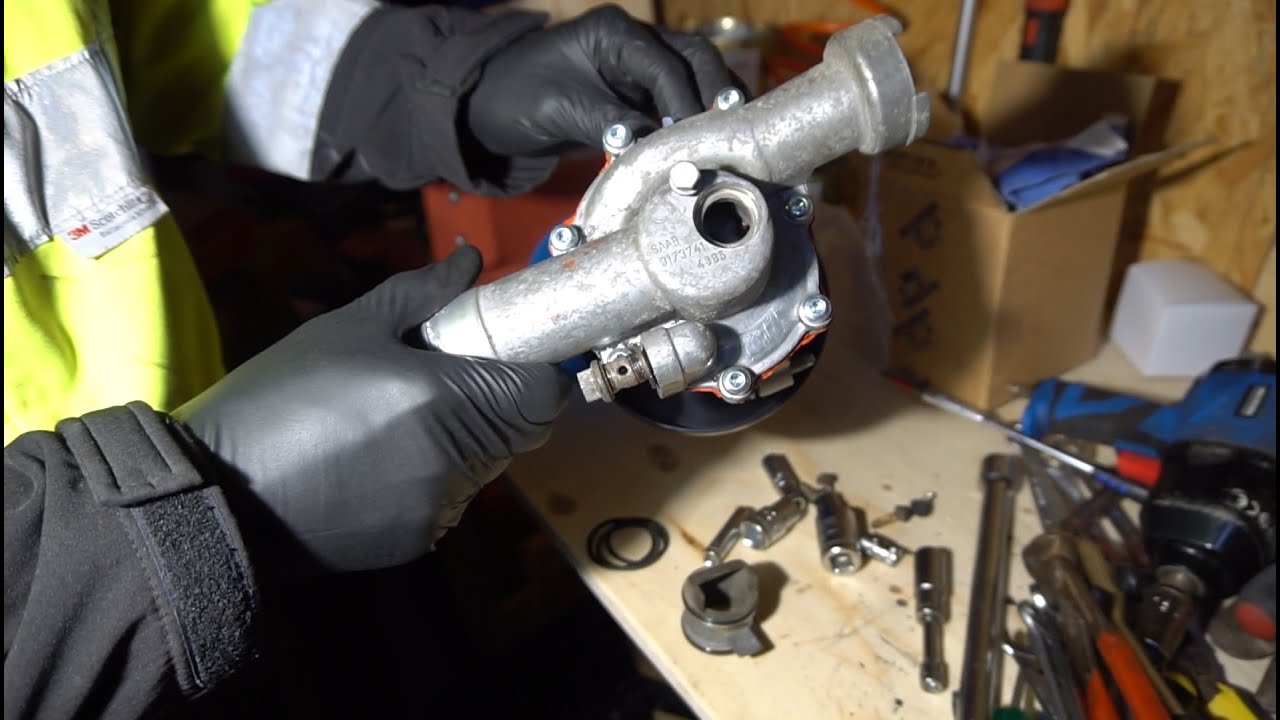 Byte vattenpump Saab 9-5 Aero -03