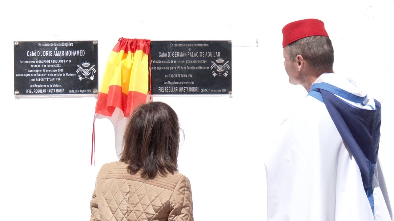 La ministra Robles, en el homenaje al cabo Palacios en Regulares
