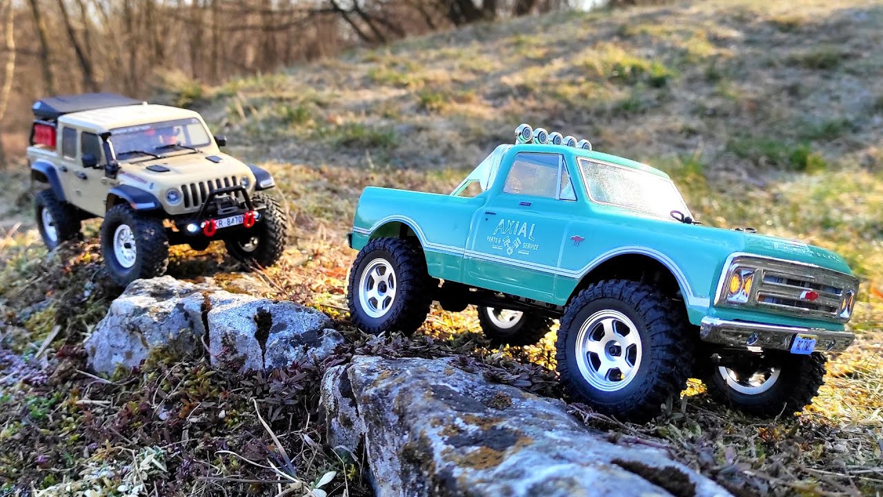 RC crawler 1/24 scale Axial SCX24 Jeep JT Gladiator & Chevrolet C10 1967 mini car truck [048]