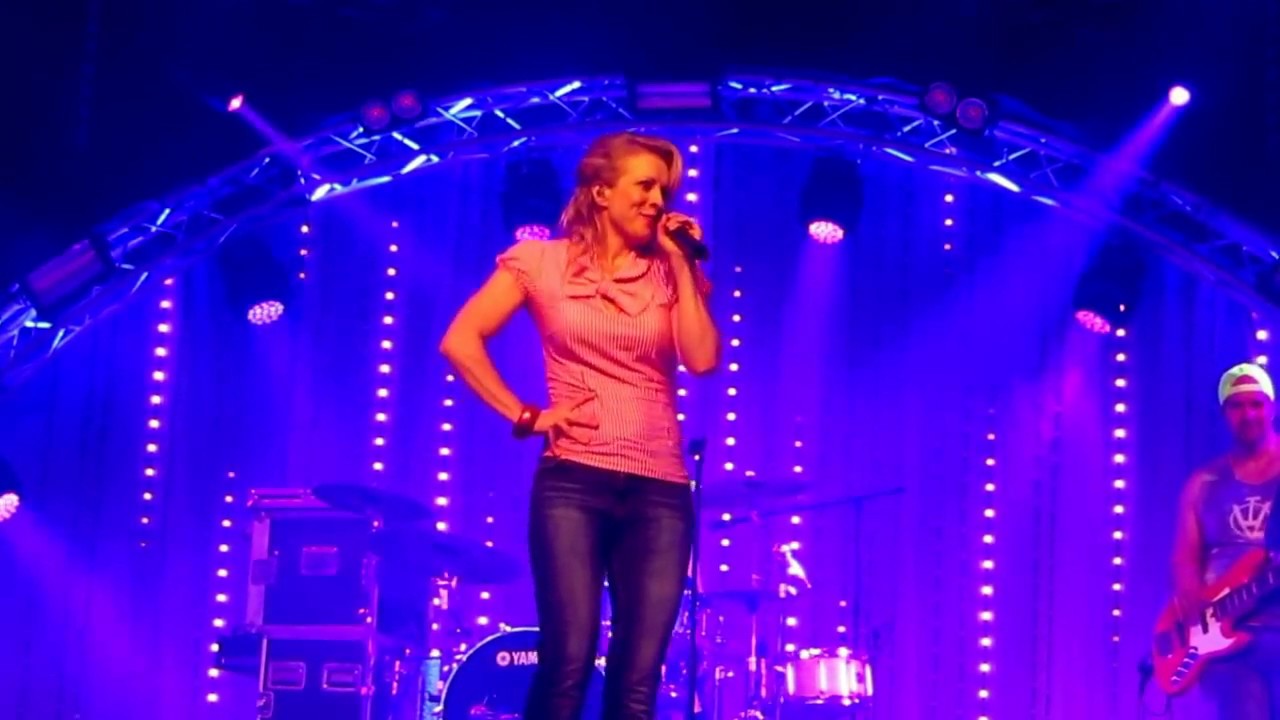 Laura Voutilainen - Miks ei .@ Kiuruveden Iskelmäviikko 2016