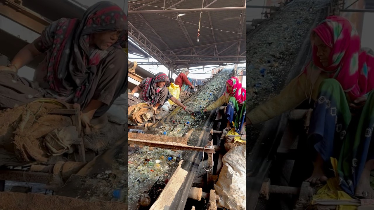 This is how Glass Bottle is Made in Factory 😱 #shortsvideo #glasswork