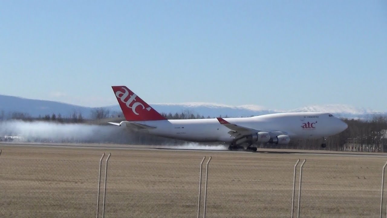 Boeing 747-433  Cargo Landing Graz (GRZ)