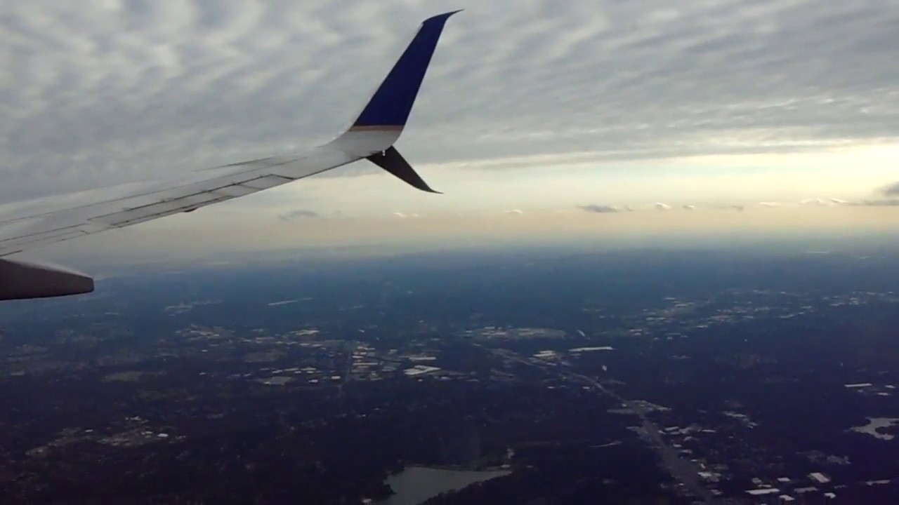 Aterrizando en el aeropuerto de Newark en Nueva York, Vuelo United