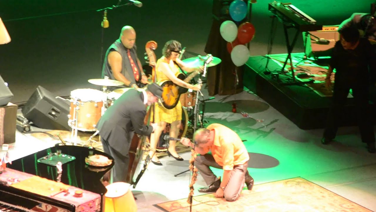 Hugh Laurie & The Copper Bottom Band, Prague, 26.07.2013
