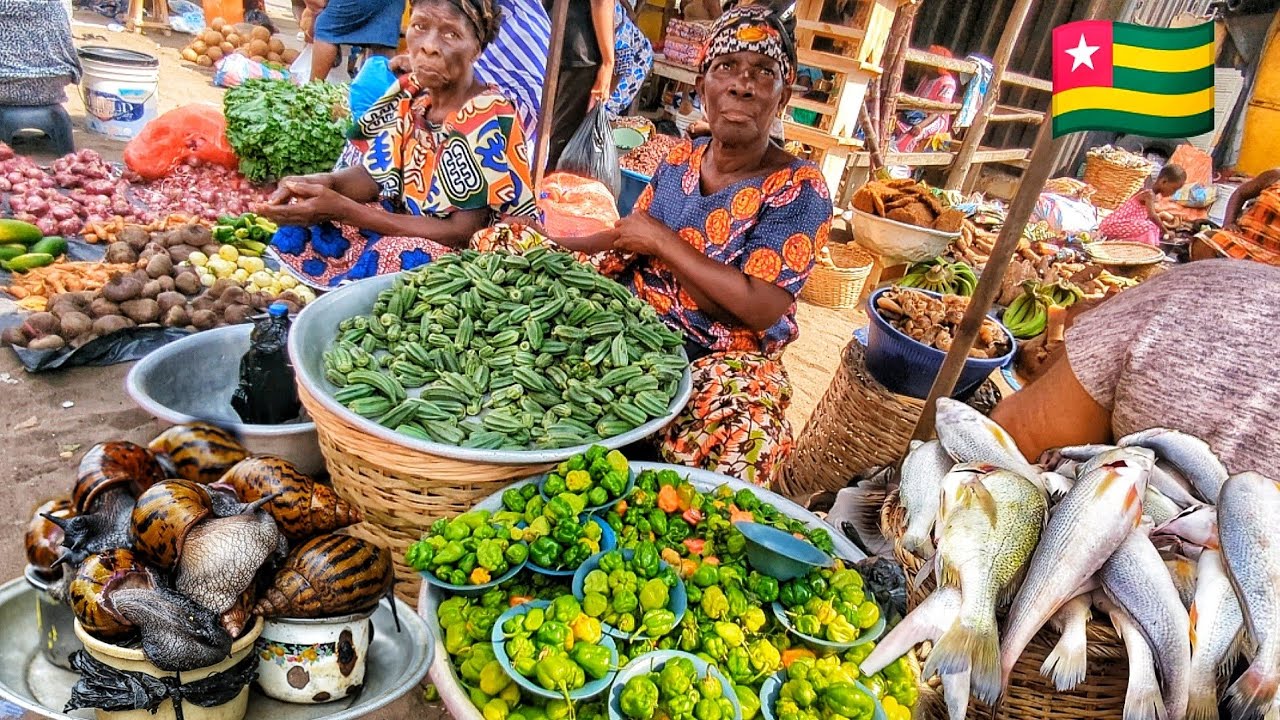 Cheapest food market akodessewa lomé Togo🇹🇬 West Africa . Cost of living in west Africa 🌍