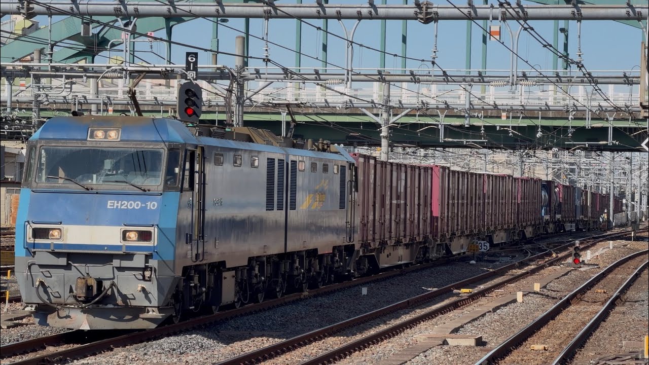 【4K高画質】【約８時間１０分遅れ・ブルサン代走・好積載！】JR貨物EH200形10号機〔髙〕＋コキ20両が大宮駅6番線を超低速通過するシーン（2080レ・吹A211・コンテナ輸送）2026.2.4