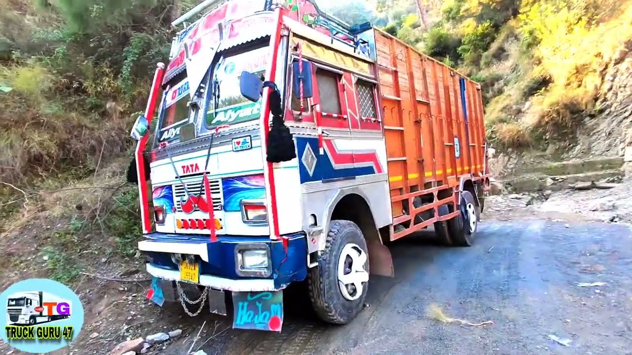 Apna Truck Ma Lai The Shuttering Horahe Ha Onloding (अपना ट्रक मा लै शटरिंग होराहे हा ऑनलोडिंग)