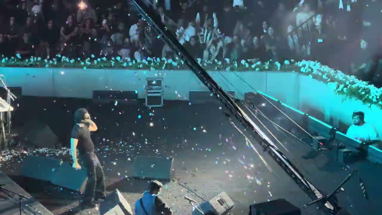 Bilal Saeed - Adhi Adhi Raat | Dilwale Puchde Ne Cha | Live | Lahore | Alhamra | November 2025