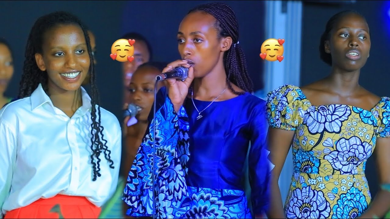 ABOKOBWA BEZA CANE🥰 BO MURI EMMAUS CHOIR NUKUMENYA UMUKIZA INDIRIMBO YANEJEJE AMATERANIRO🔥