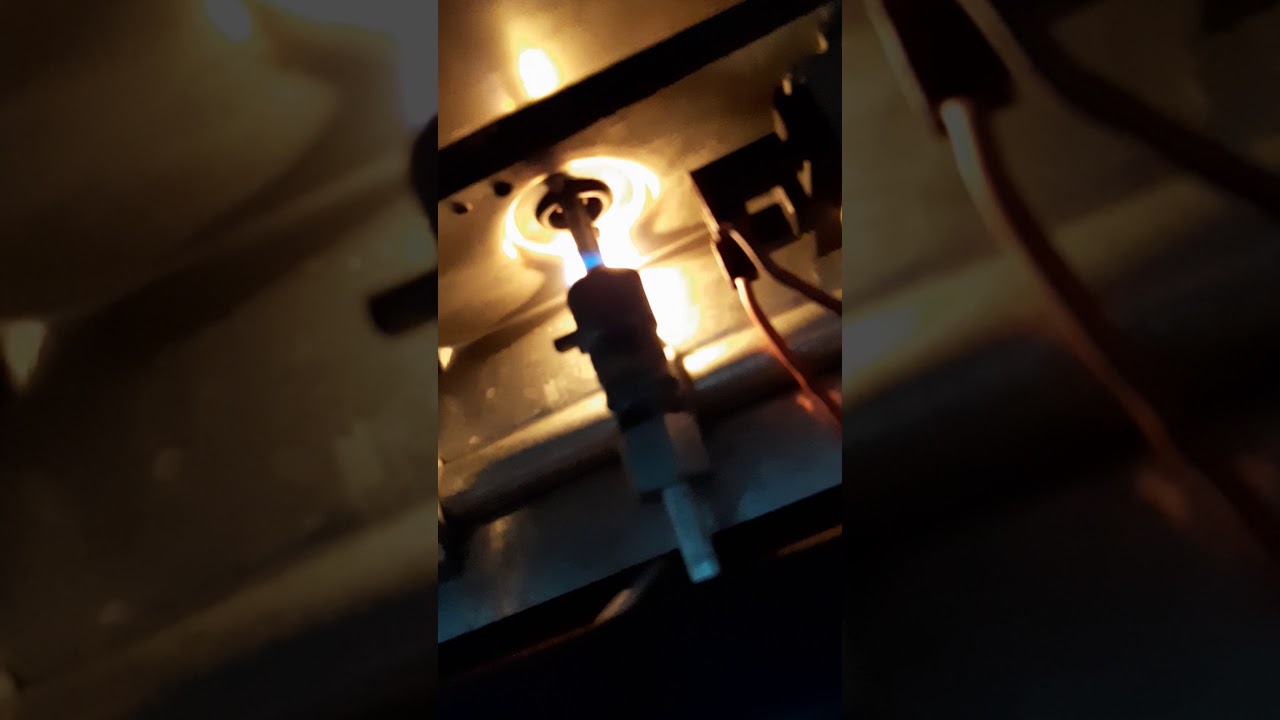 Conserto de vazamento de g&aacute;s em fog&atilde;o Electrolux (61)98131-4376 Whatsapp atendo Bras&iacute;lia-DF e entor