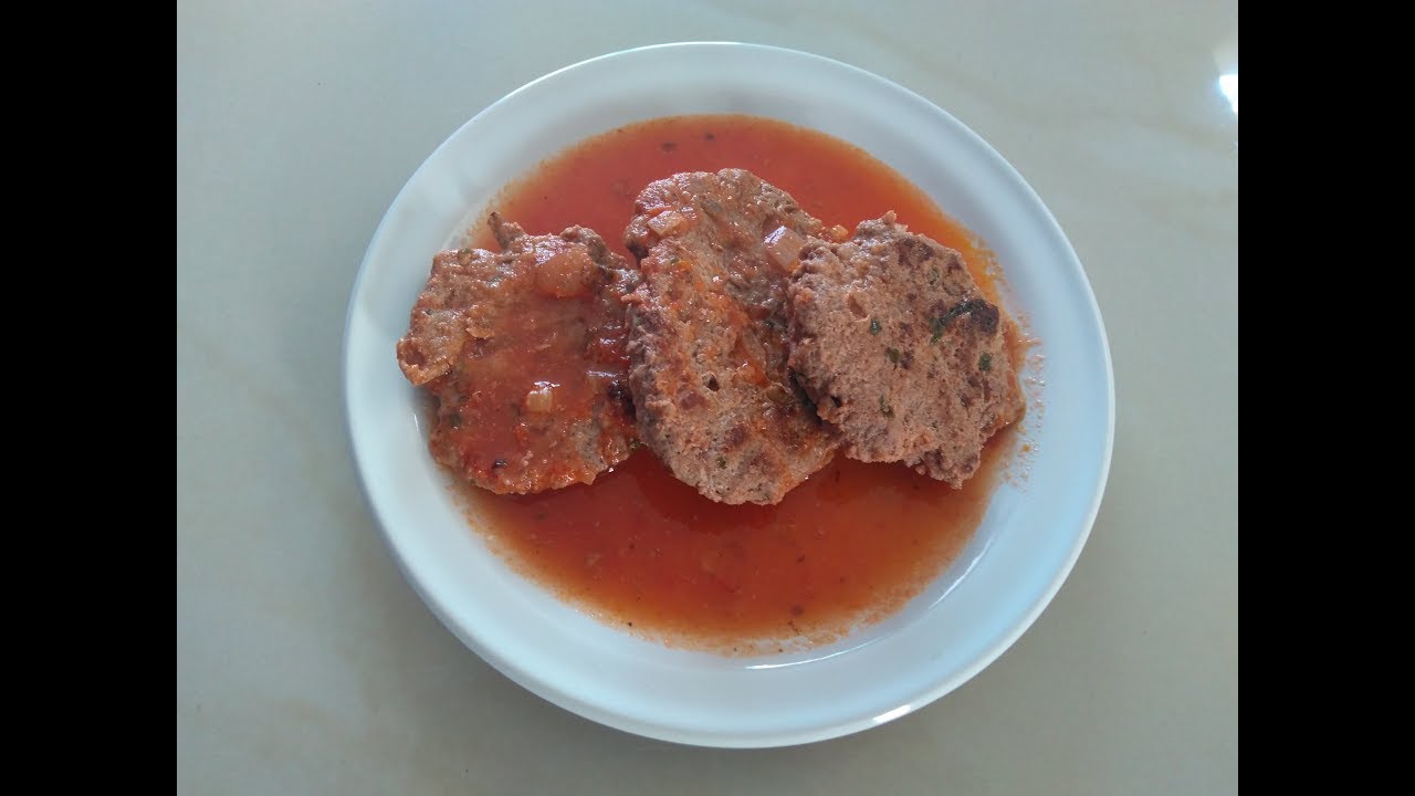 TORTITAS DE CARNE MOLIDA EN CALDILLO