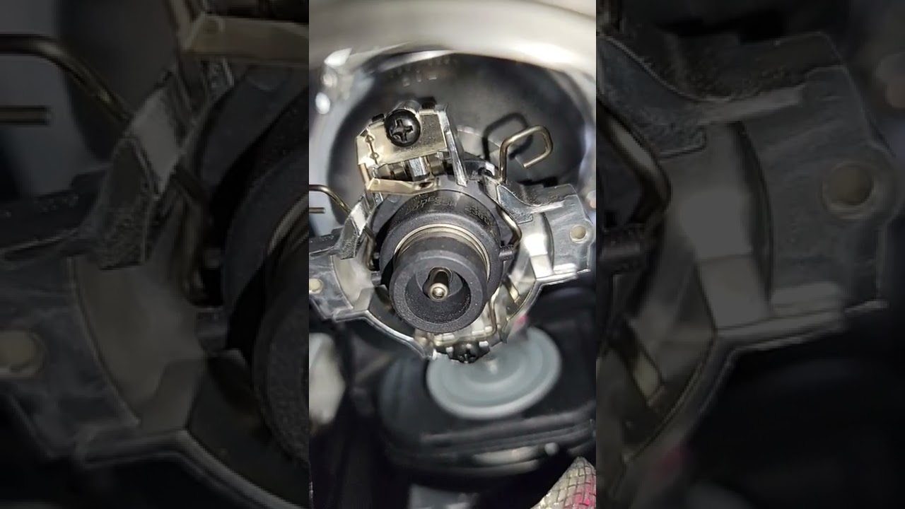 Replace 2011 Lexus RH 450 HID Headlight Bulb