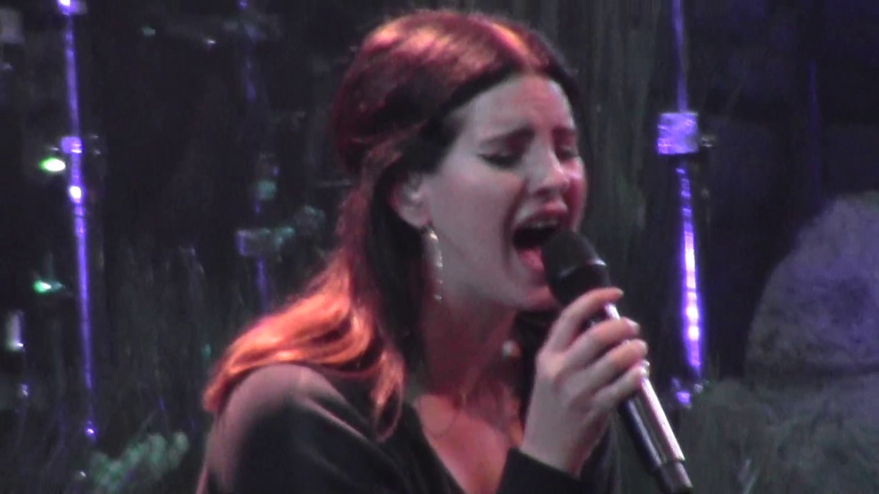 Lana Del Rey  - Pretty When You Cry  -  LIVE [ Mediolanum Forum @Milano 11.04.18 ]