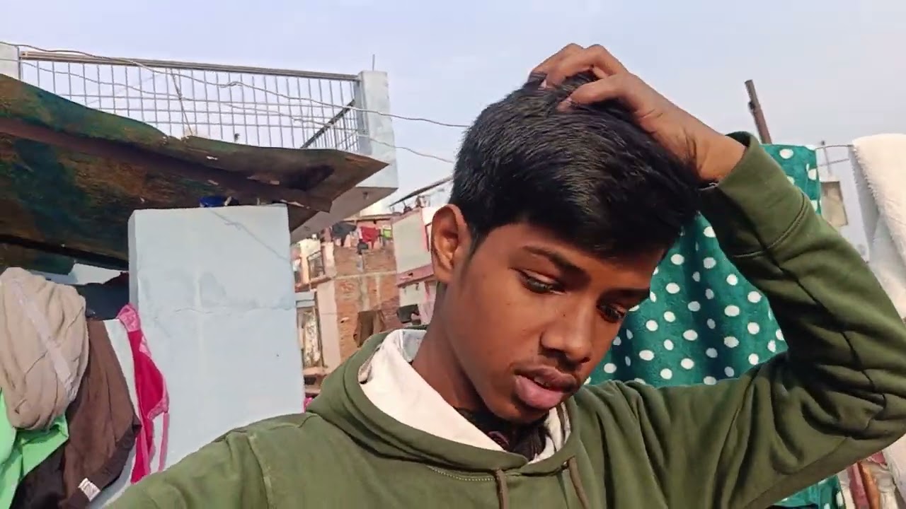 Aaj achanak chath per aaya monkey 🐒🐒 pura Ghar barbaad 🤣🤣 