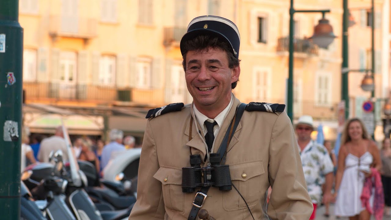 Le VRAI gendarme de Saint Tropez - Patrick Chagnaud - Comédien devant Le Quai