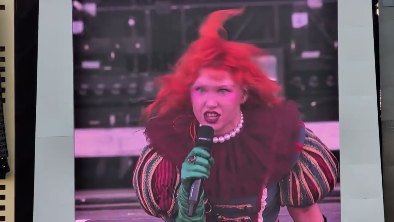 Dance The Pain Away - Haute & Freddy [Corona Capital 2025 15-nov-2025 Mexico City] *NEW SONG*