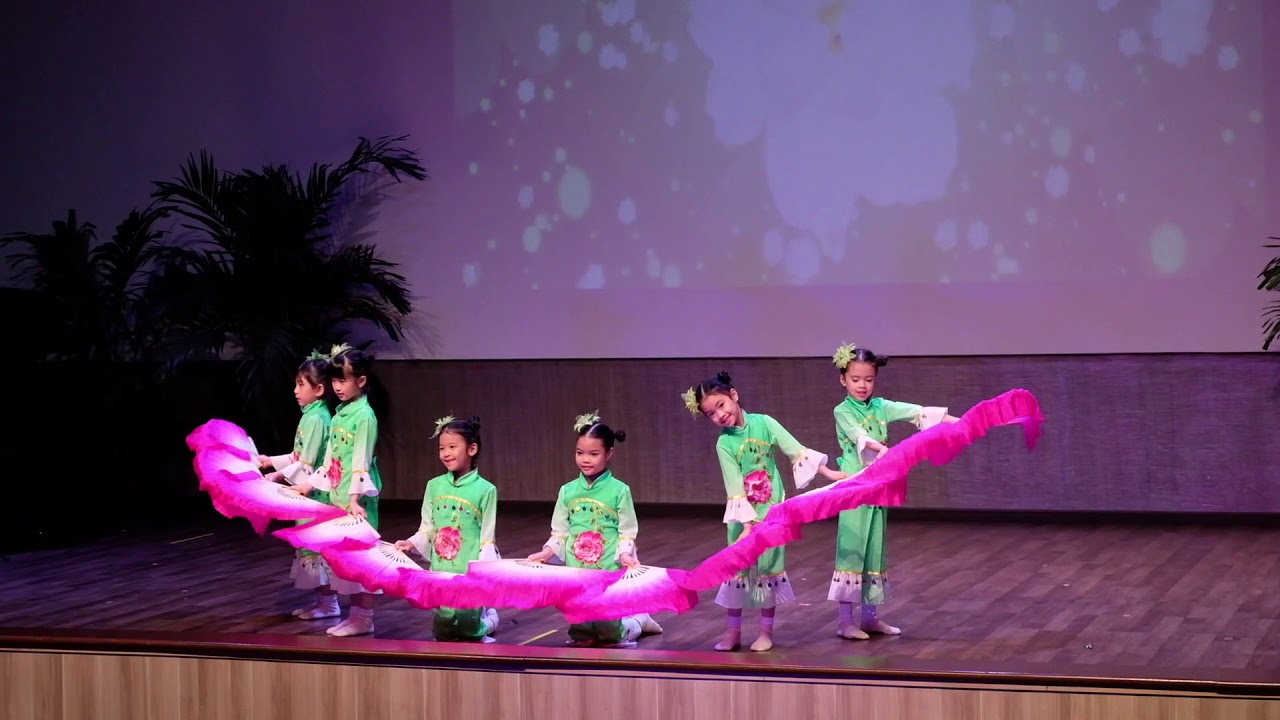 Chinese Fan Dance at Concordian International School
