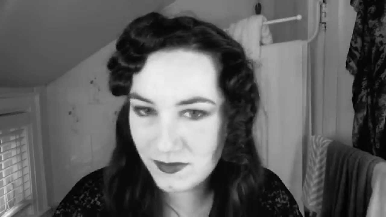 Simple Flapper Hairstyle for Long Hair ~ Faux Marcel Waves (Pin Waves) and a 30-second Bun