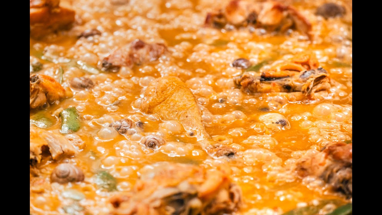 ¿Cómo se hace la paella valenciana? | Consejos de un chef