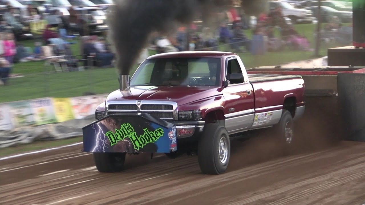 Truck Pulling 2022 Snyder Co. Tractor Pullers 2.6 Pro Street Diesel 4x4 in action at Selinsgrove