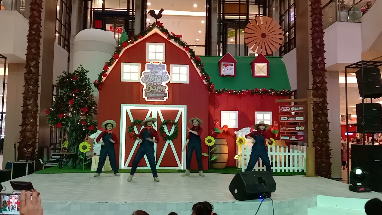 opening dancer jingle barn @tangcity mall