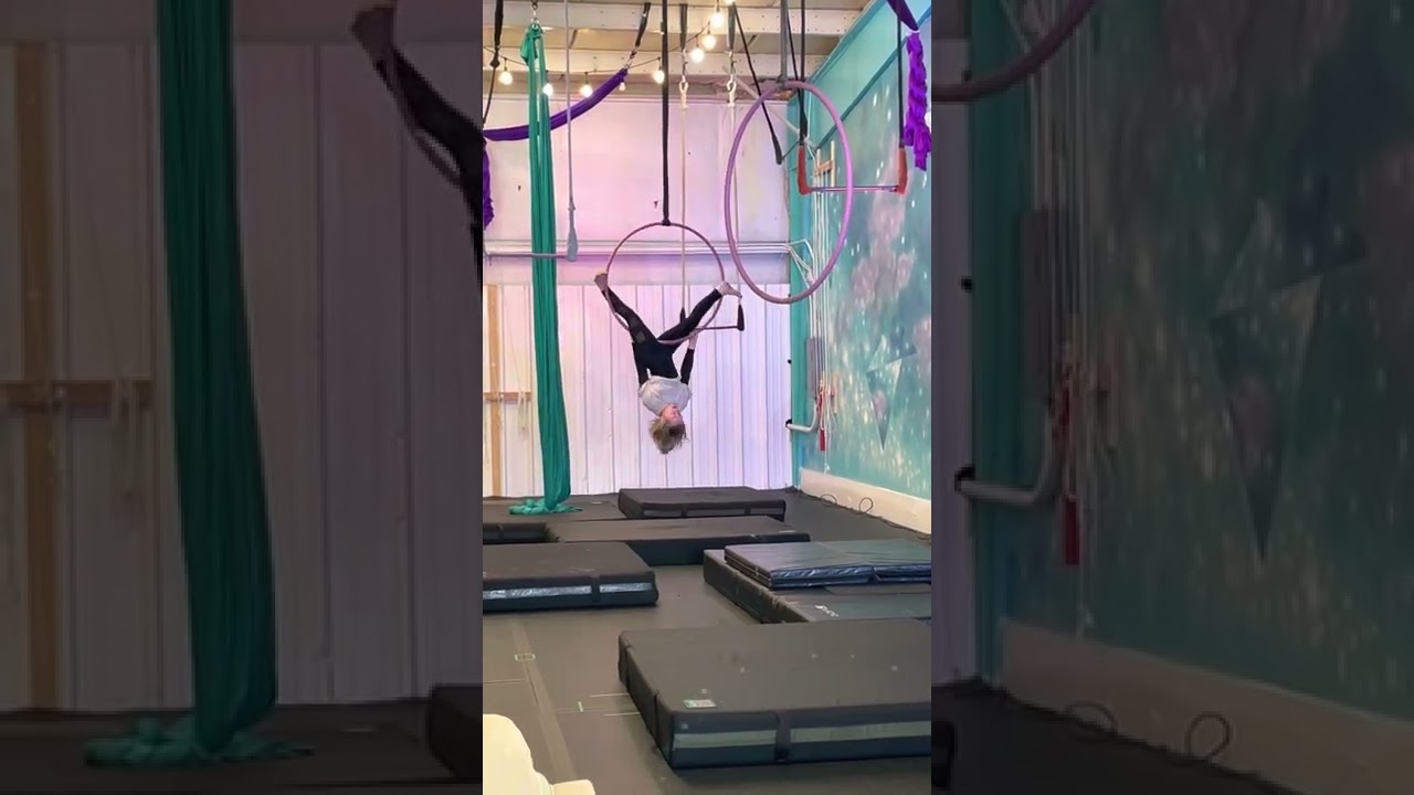 Arwen - Lyra - Everybody Loves Me - 2022 - Momentum Aerial