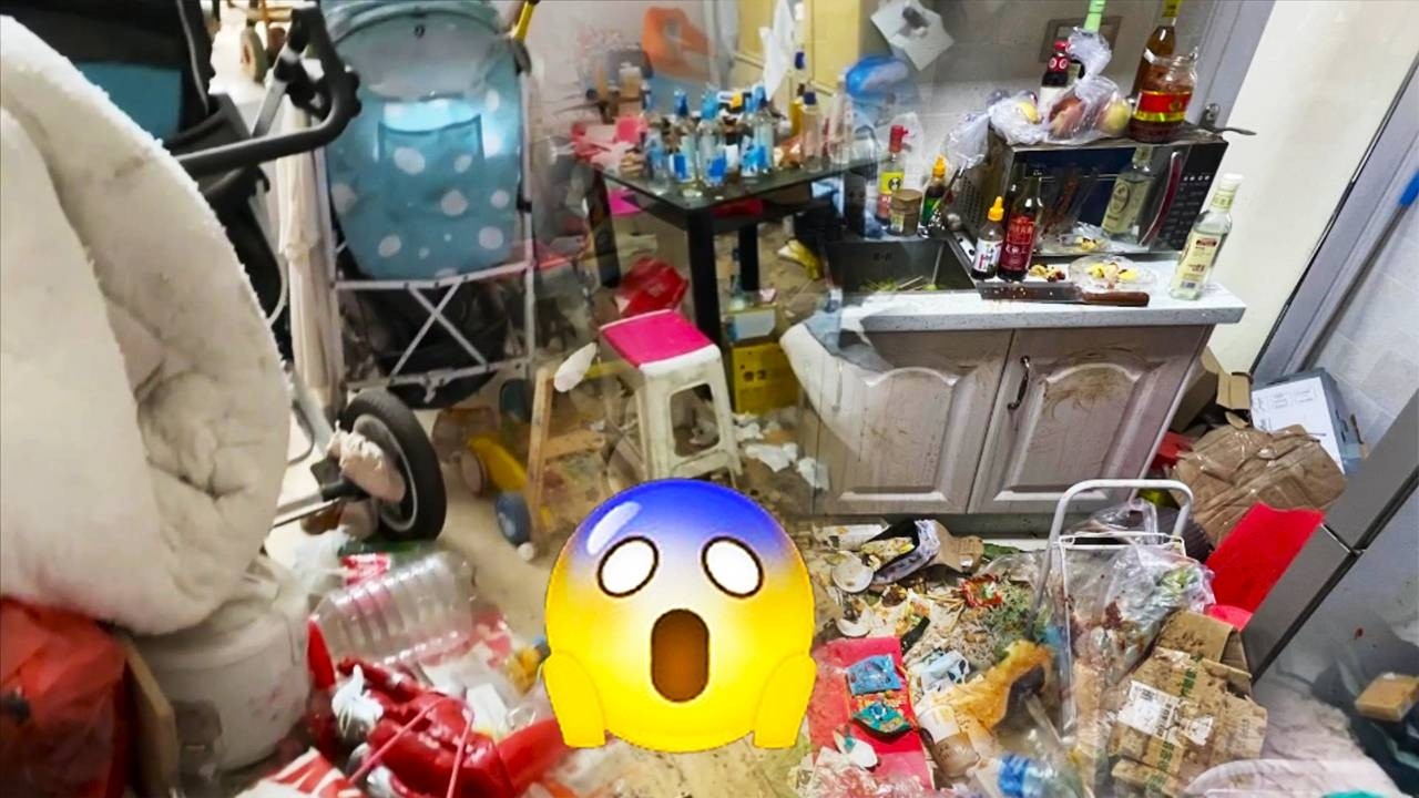 😫A beautiful woman was asked to clean a room like this for her first meeting with her parents.