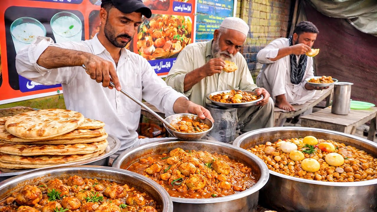 LAHORE STREET FOOD THAT BROKE THE INTERNET 😱 FULL PLATE IN PKR 50 🍗