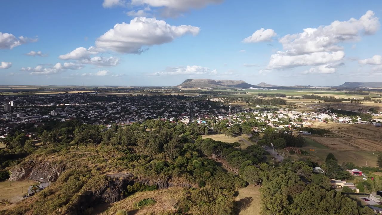 Balcarce – Vistas Panorámicas | Ciudad y Sierra La Barrosa (Drone)