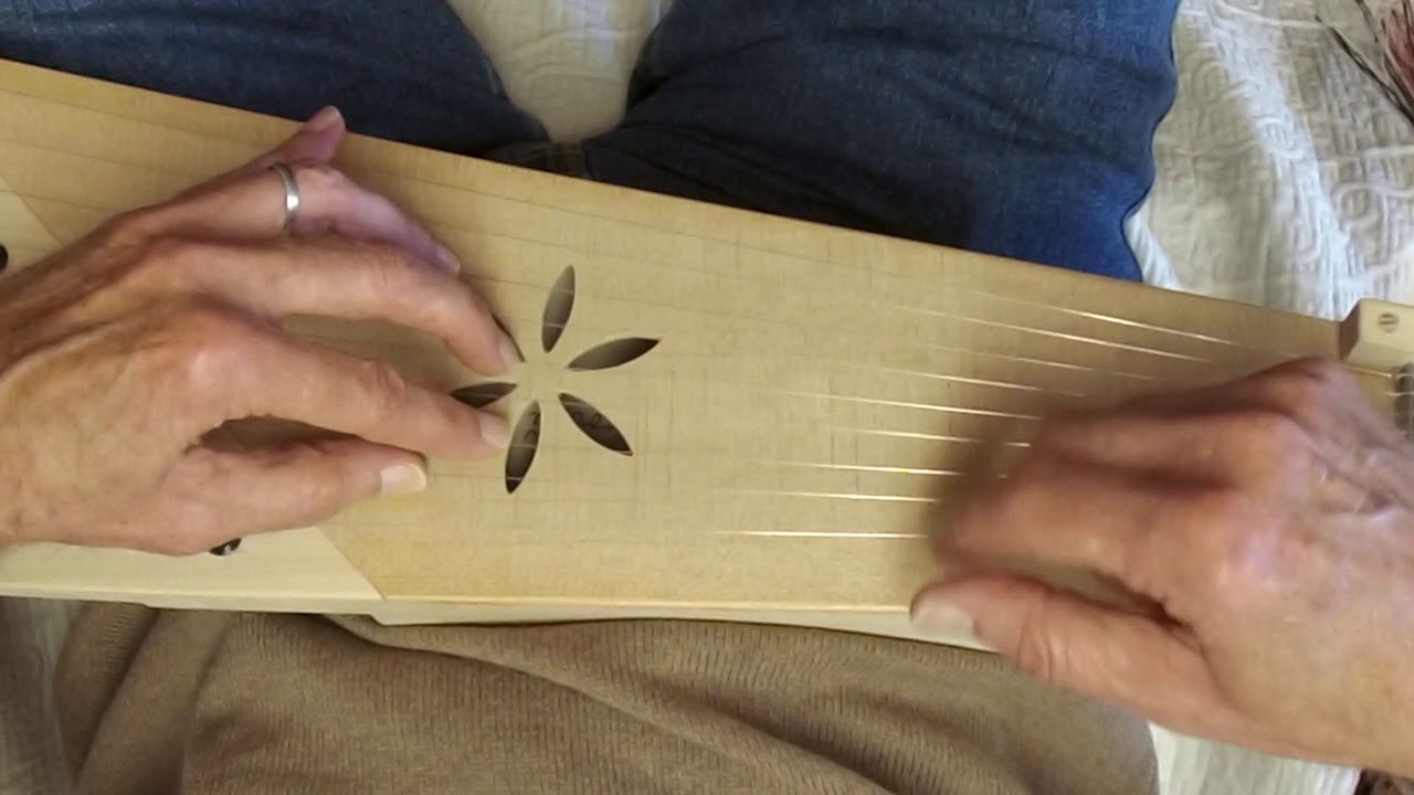 Kalna Dziesma in C played on the Baltic Psaltery