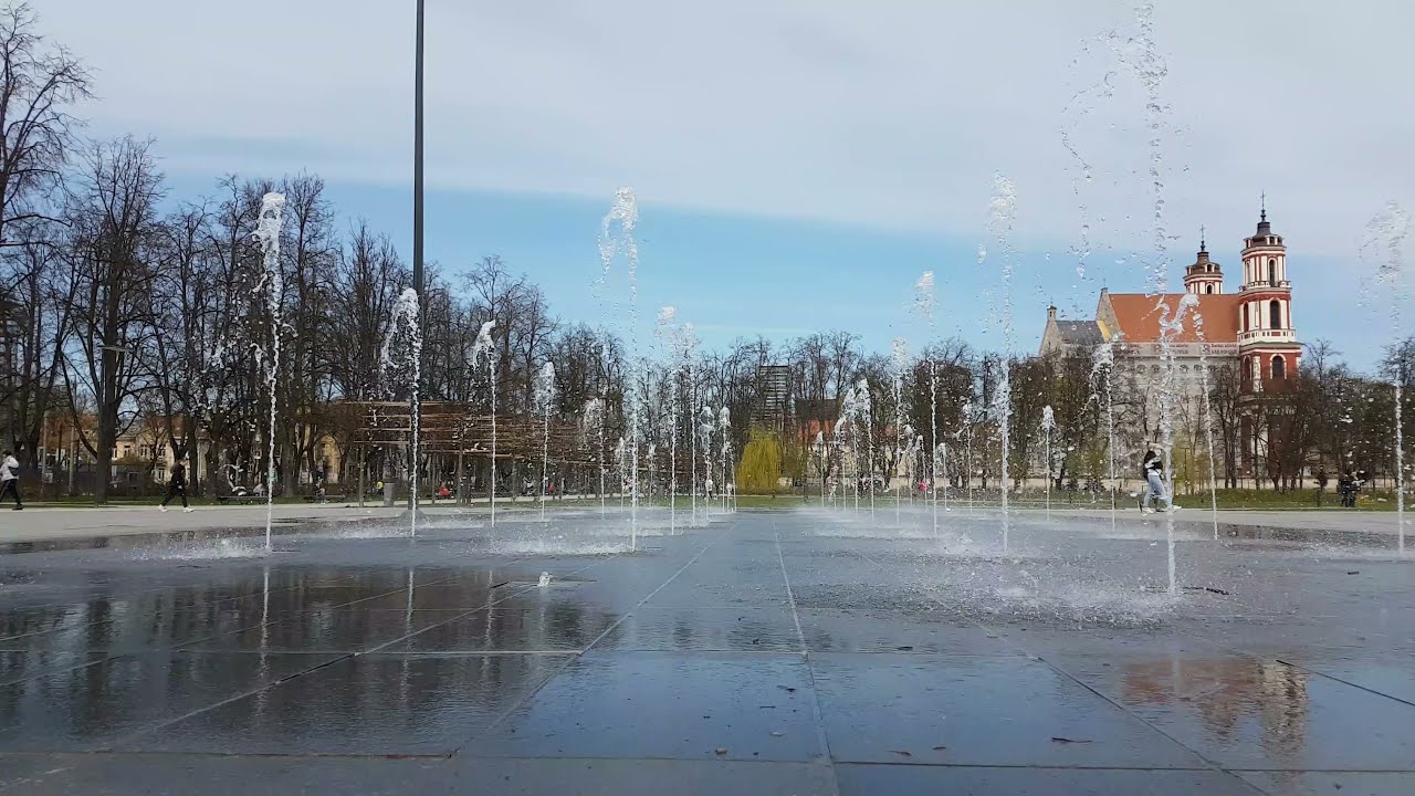 【4K】 Lithuania Vilnius - Dynamic Fountain in Luki&scaron;kės Square | 리투아니아 빌뉴스