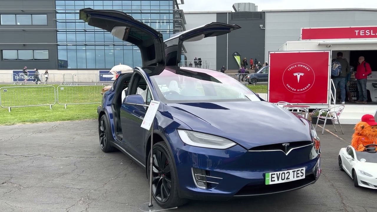 Tesla Model X Light Show at Full Charged Live 2022
