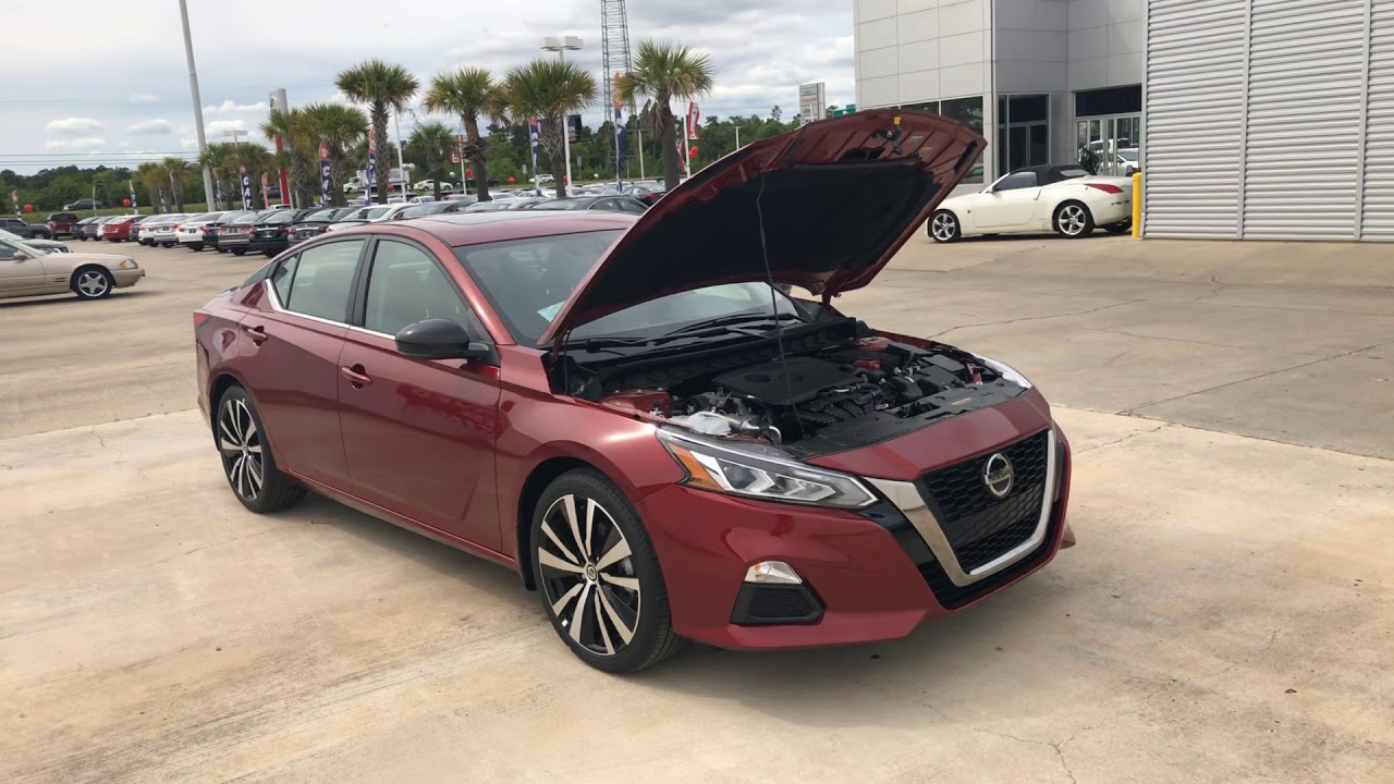 2019 Nissan Altima SR Exterior demonstration