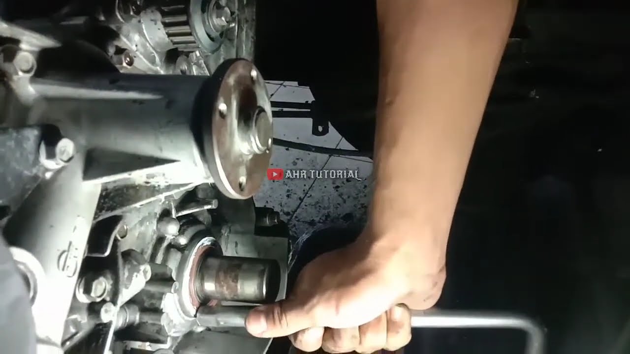 CARA PASANG SEAL CRANKSHAFT DEPAN L300