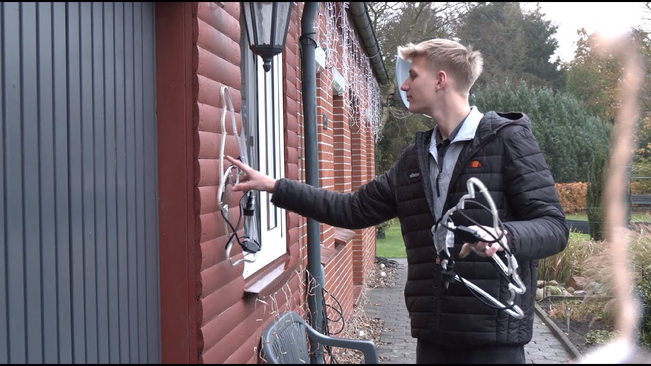 VORBEREITUNGEN FÜR DAS WEIHNACHTSHAUS IN MOORDORF - JANNIS (17) LÄSST HAUS DER ELTERN ERSTRAHLEN