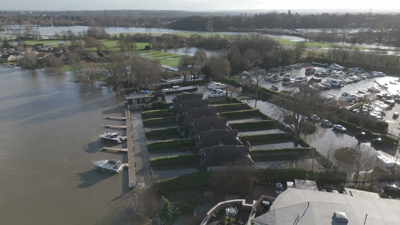 Flooding in Chertsey 7th Jan 2024