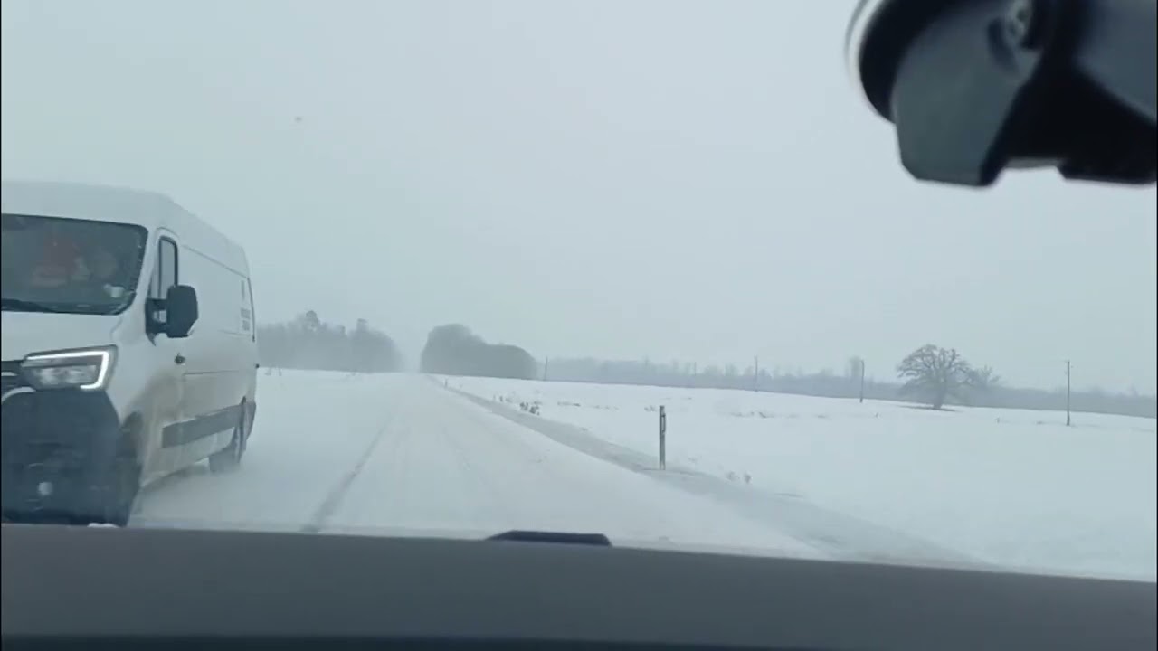 3.  Nesaki man, dziesmu cikls Bez kartes- Metāla Lēdija (sniegputenis uz ceļa)