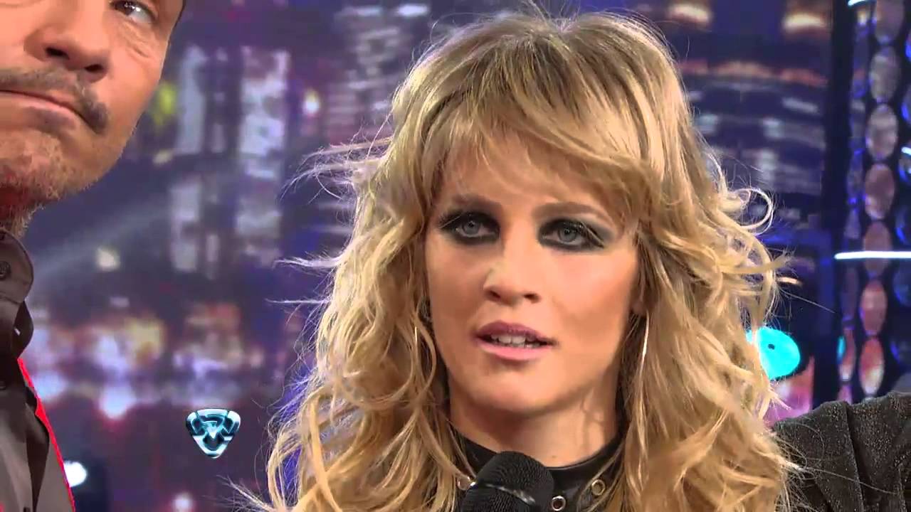 Showmatch 2012 - Liz Solari abrió el reggaetón